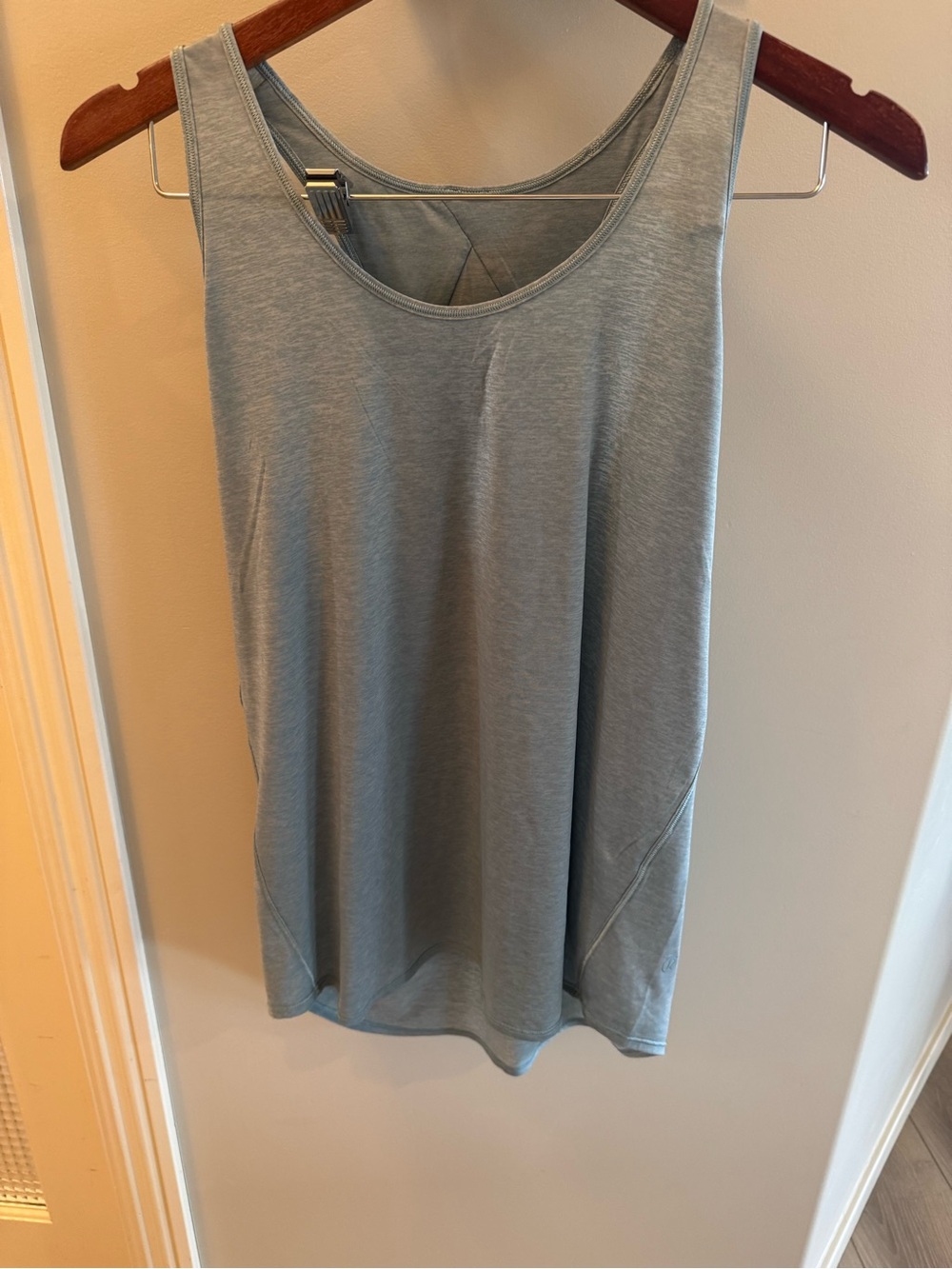 Lululemon top